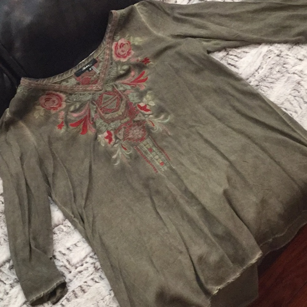 Bohemian Embroidered Top ❤️